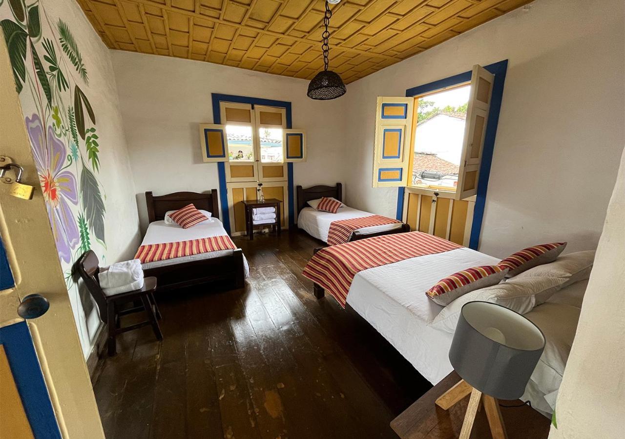 Hostal Ciudad De Segorbe Саленто Екстер'єр фото
