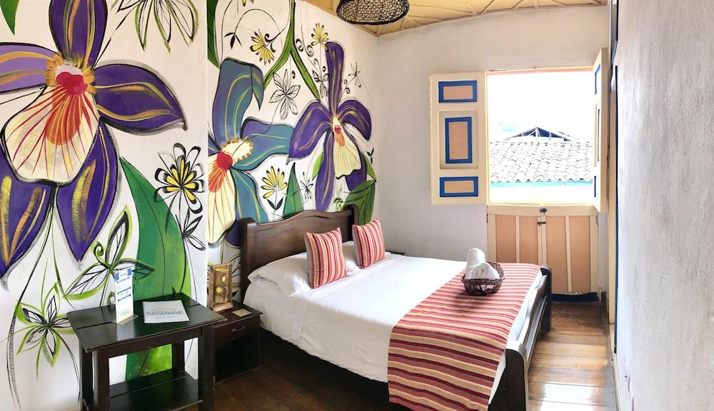 Hostal Ciudad De Segorbe Саленто Екстер'єр фото