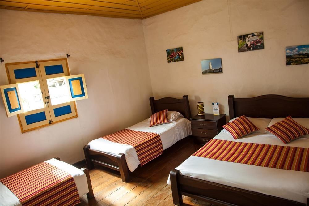 Hostal Ciudad De Segorbe Саленто Екстер'єр фото